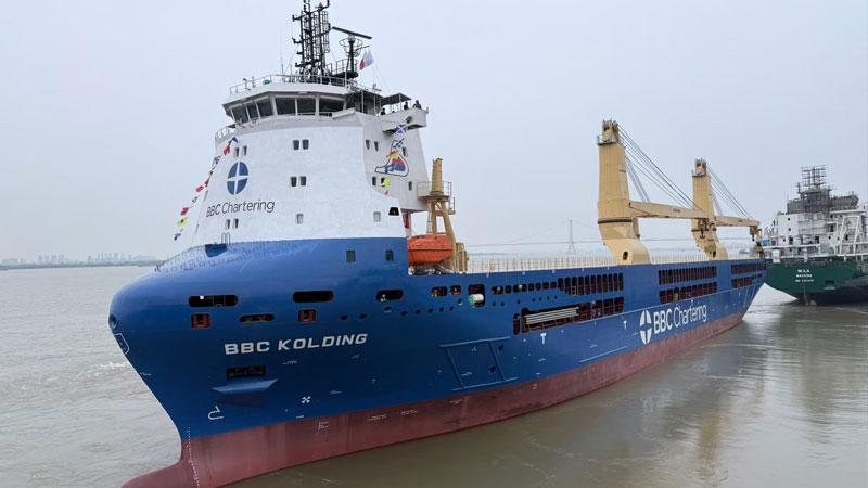 Sanfu 12,500T Heavy-Lift Vessel